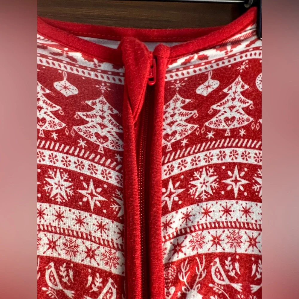 Little Sleepies Festive‎ Red Christmas Onesie Pajamas Baby 3-6 months.